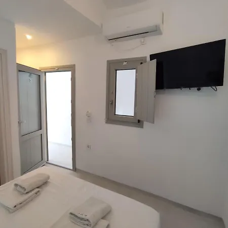 Hotel Thira Economy