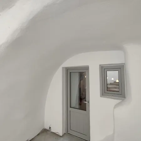 Hotel Thira Economy *