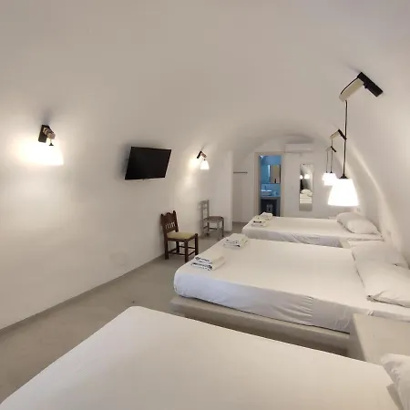 Hotel Thira Economy *